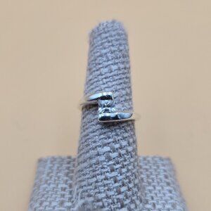 Size 7 Sterling Silver Unique Design Cubic Zirconia Gem Ring A5803